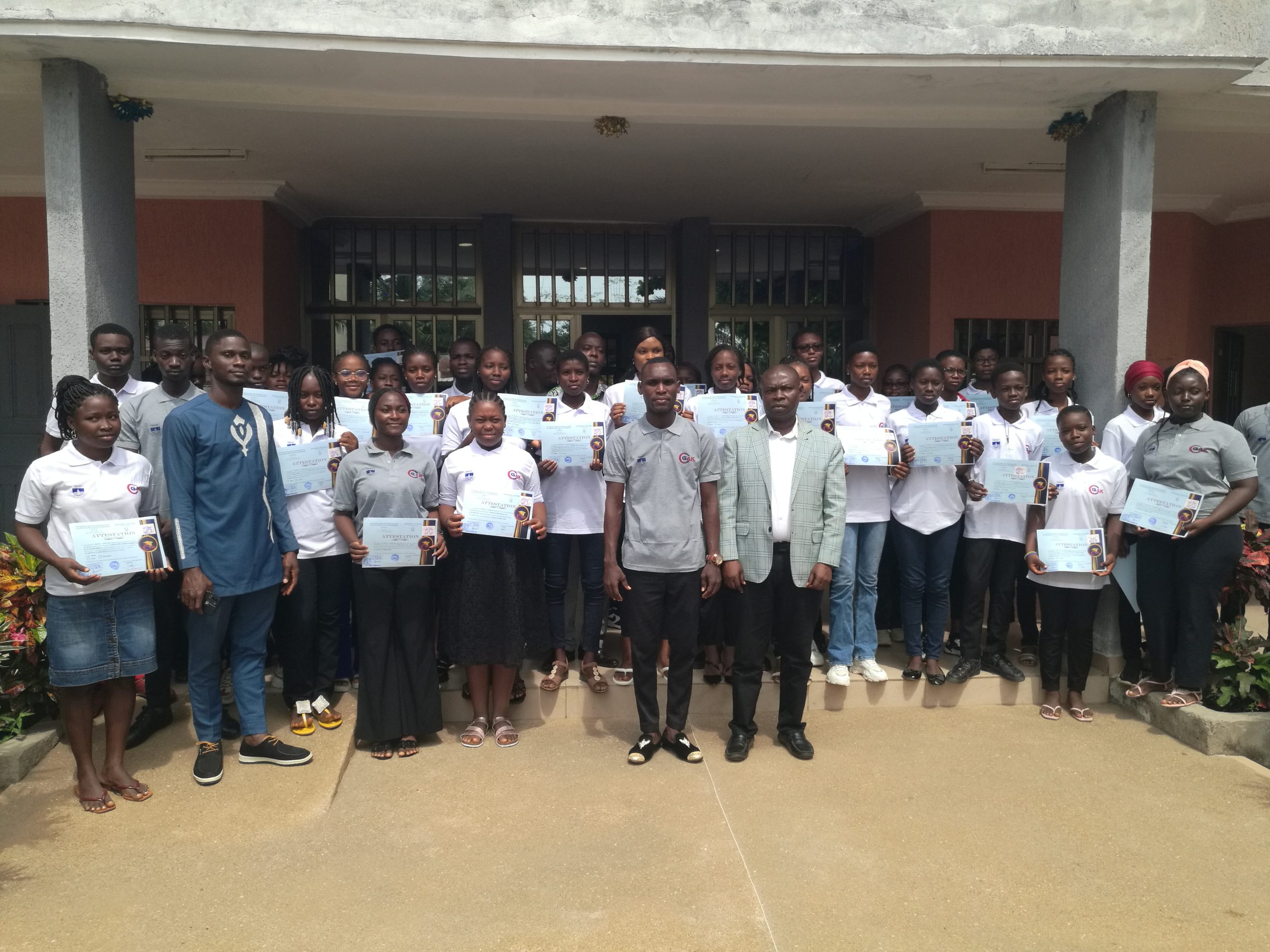 Togo/Vacances utiles à GAK Management Service : 50 apprenants reçoivent leurs attestations de fin de formation