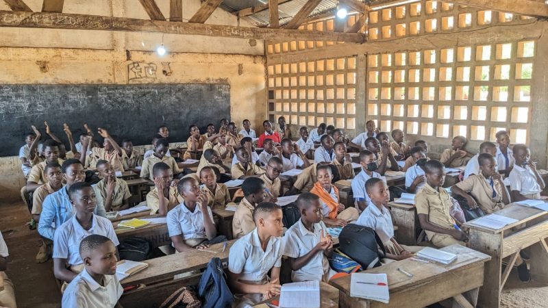 Éducation : L&rsquo;AESEJ, vers une promotion de l&rsquo;anglais au Togo