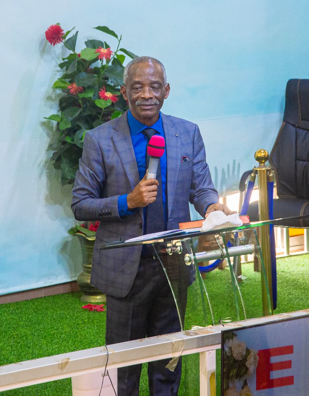 5ème jour de la Semaine de l&rsquo;Eglise : Apôtre EDOH Kossi Barthélémy instruit ses Fidèles sur la Crainte de Dieu