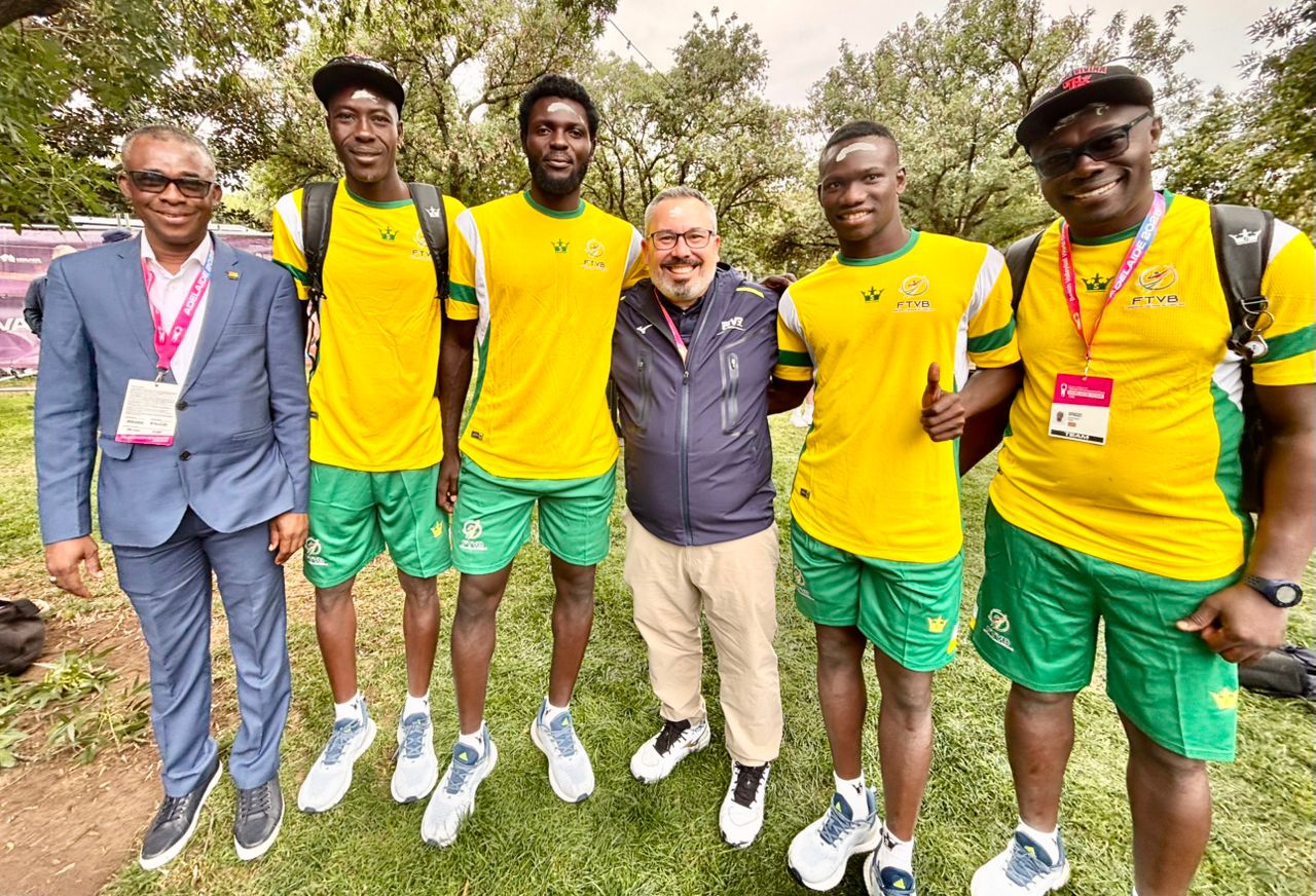 Beach-Volley : Le président de la Fédération internationale de volleyball félicite la délégation togolaise en Australie