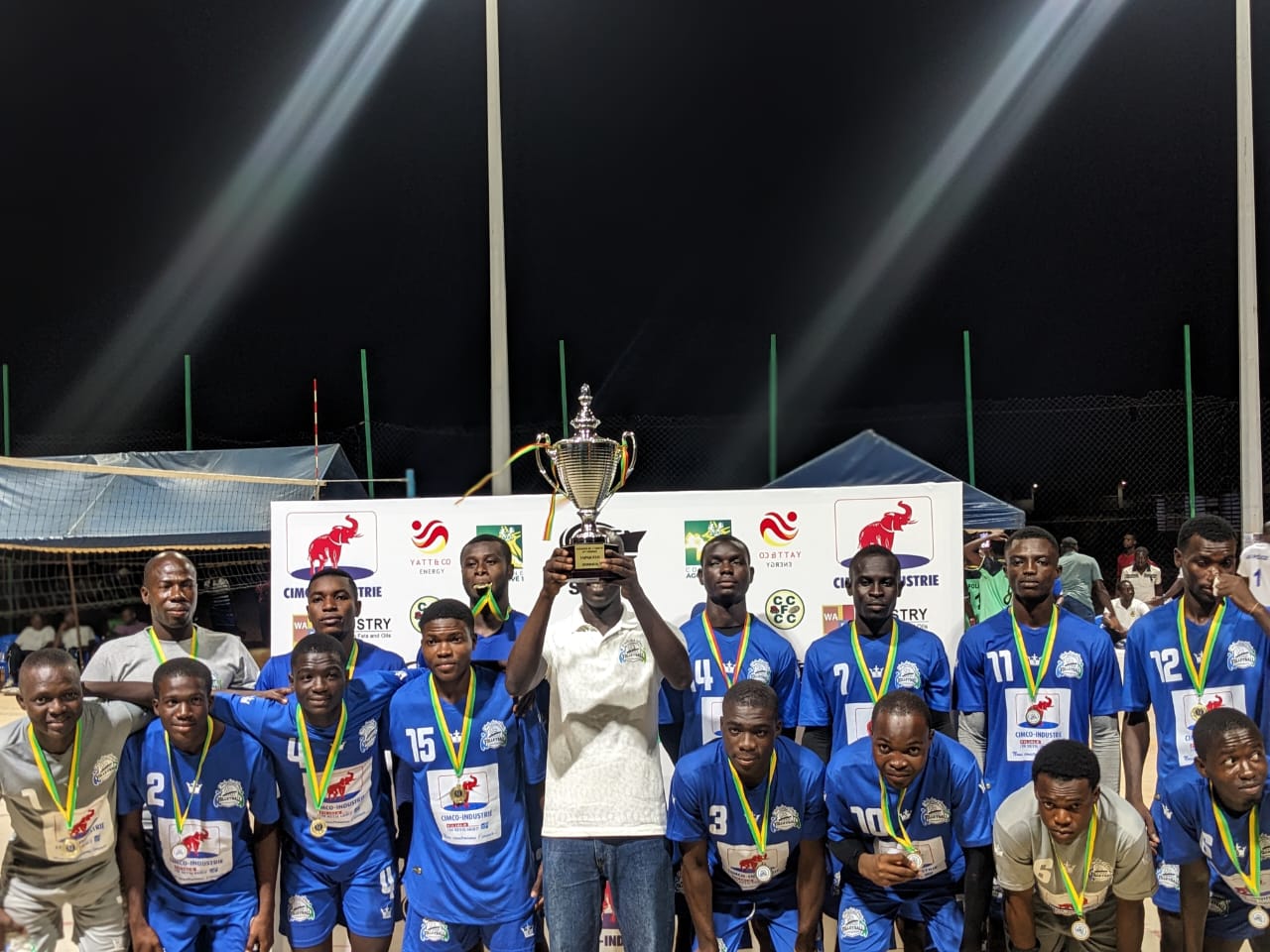 Volleyball : Tournoi de l’Amitié (3ᵉ édition) : L’AS Police chez les dames et le Club des Amis chez les hommes règnent sur Agoè-Nyivé