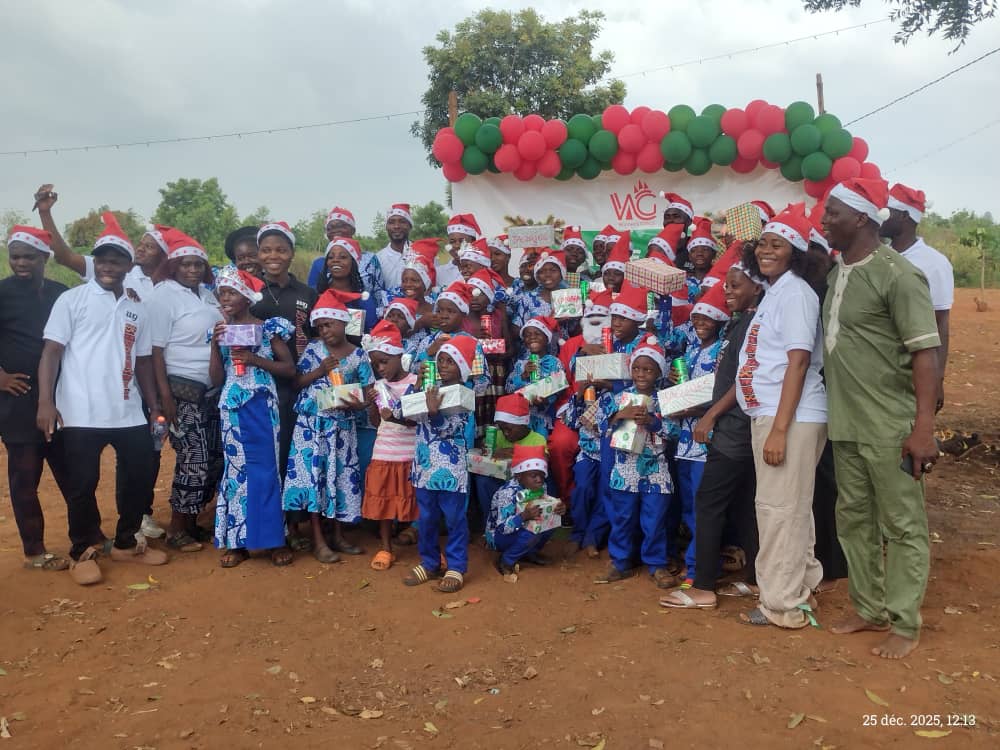 Noël de lumière à Kpomé Apéyémé : Winner Girls offre une journée inoubliable aux enfants de l’orphelinat Vigneron