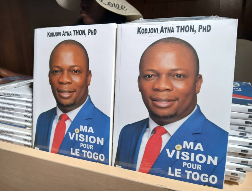 Kodjovi Atna Thon présente un ouvrage vissionnaire pour inspirer un véritable renouveau national togolais