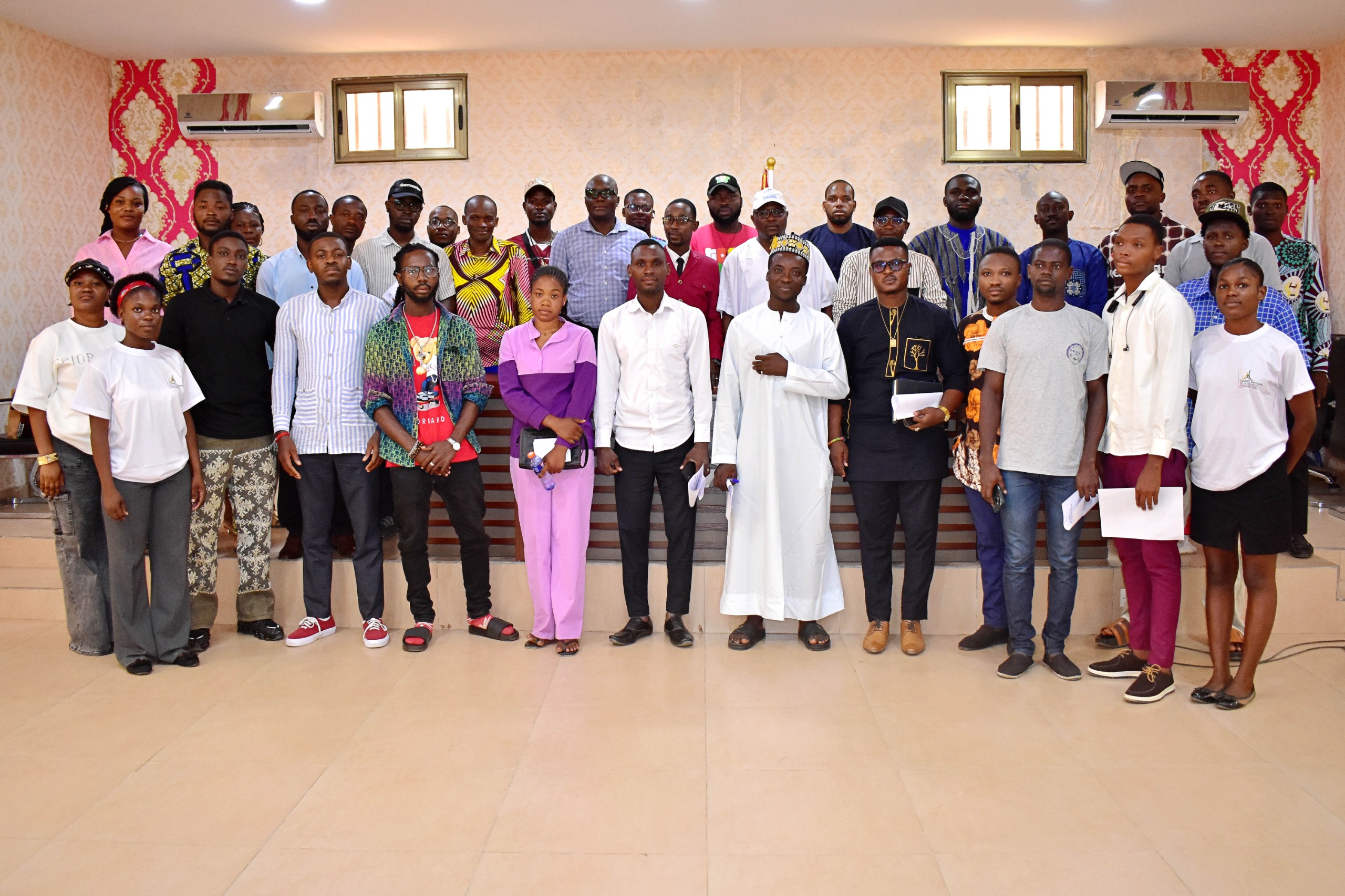 Conférence de présentation du Sommet National de la Jeunesse Togolaise : une mobilisation forte pour bâtir le Togo de demain