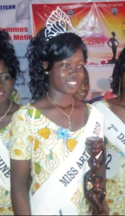 Première édition de Miss Artisanat Togo : Esther PALANGA, 21 ans, électrotechnicienne, sacrée Miss Artisanat Togo 2019