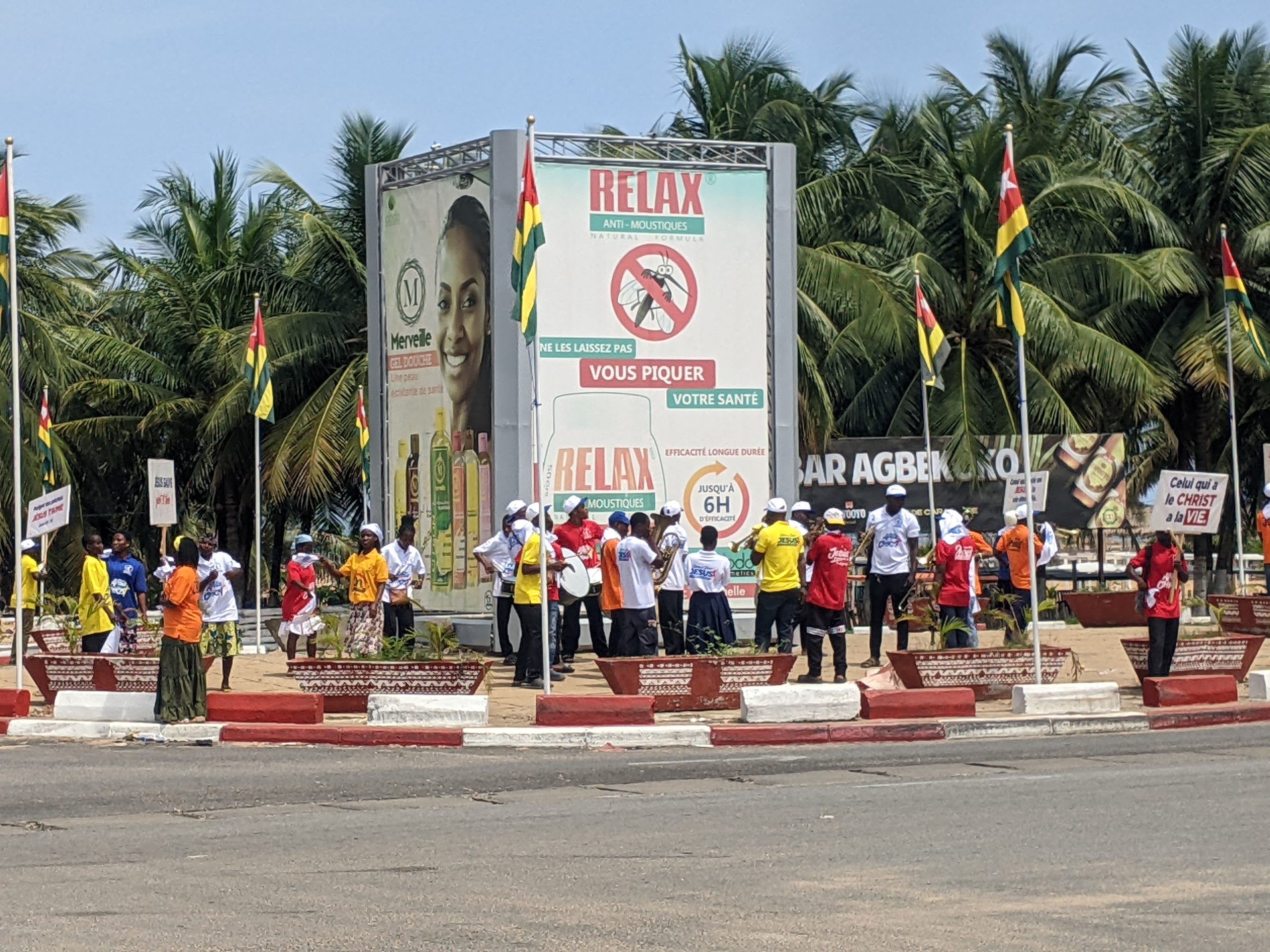 L’EEPTO mobilise un grand convoi d’évangélisation à travers les artères de Lomé