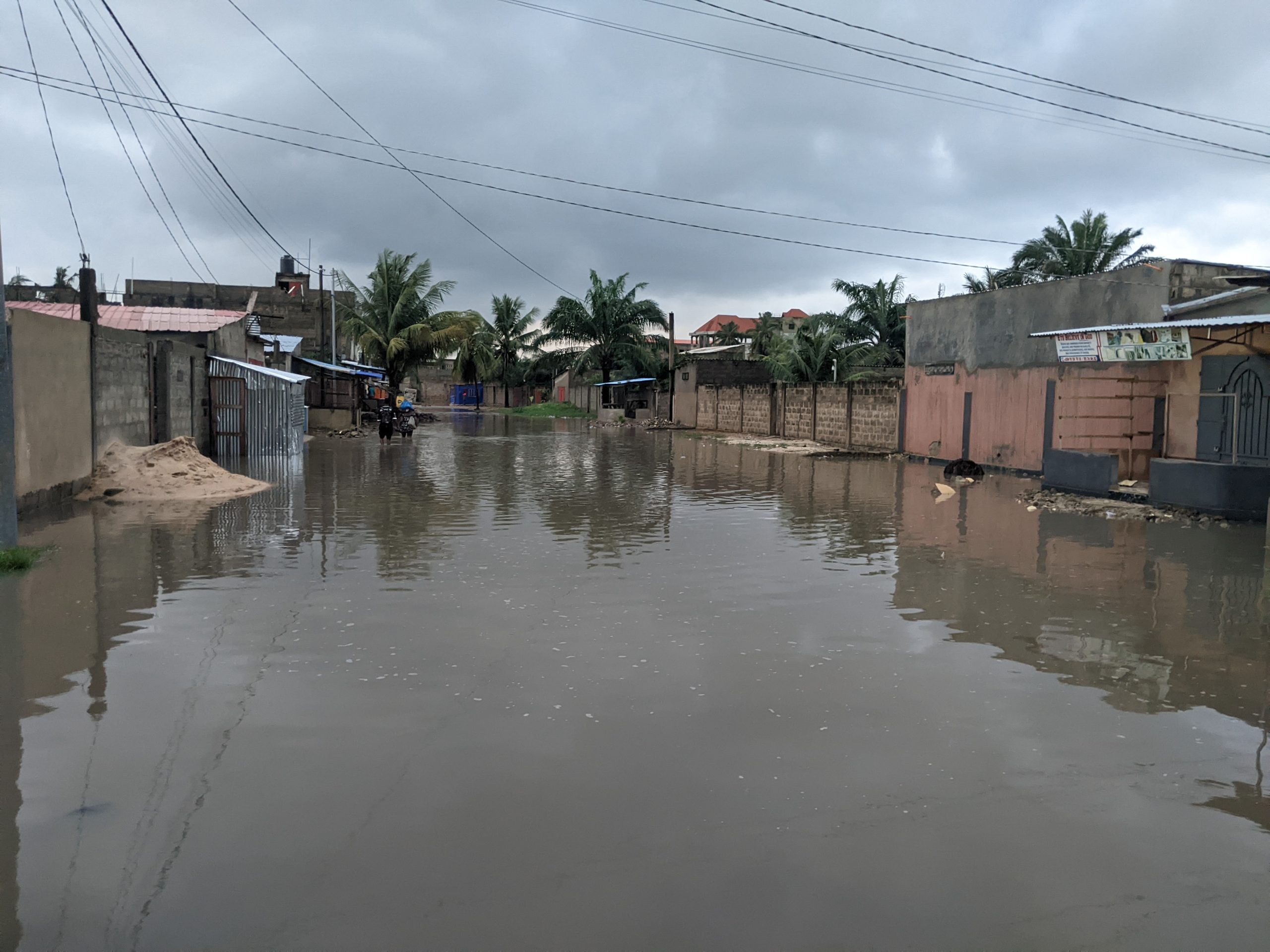 Commune Golfe 6 sous l&rsquo;eau : de fortes pluies plongent plusieurs quartiers dans la détresse
