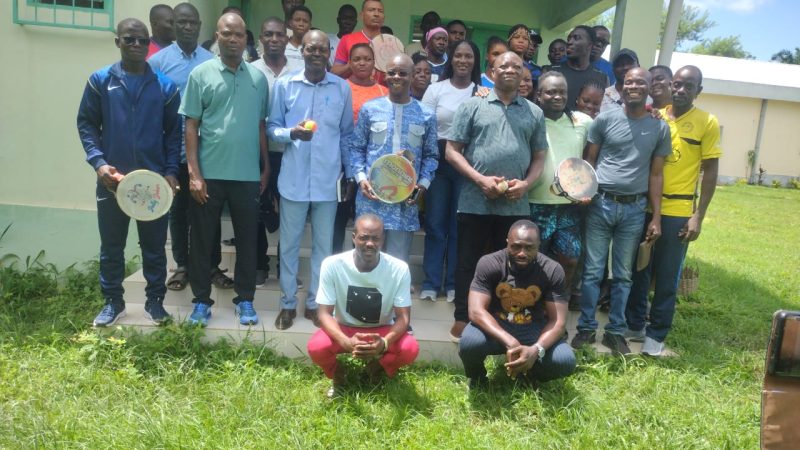Kara découvre le jeu de balle au tambourin : une formation qui ouvre de nouveaux horizons sportifs