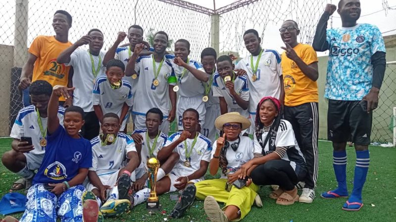 BAGUIDA SOULÈVE LA COUPE AU TERME D’UNE FINALE ÉLECTRIQUE, LA FRATERNITÉ TRIOMPHE À L’EEPTO